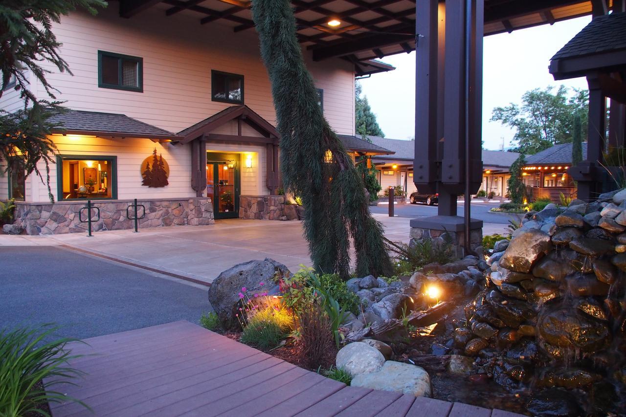 Redwood Hyperion Suites Grants Pass Exterior foto